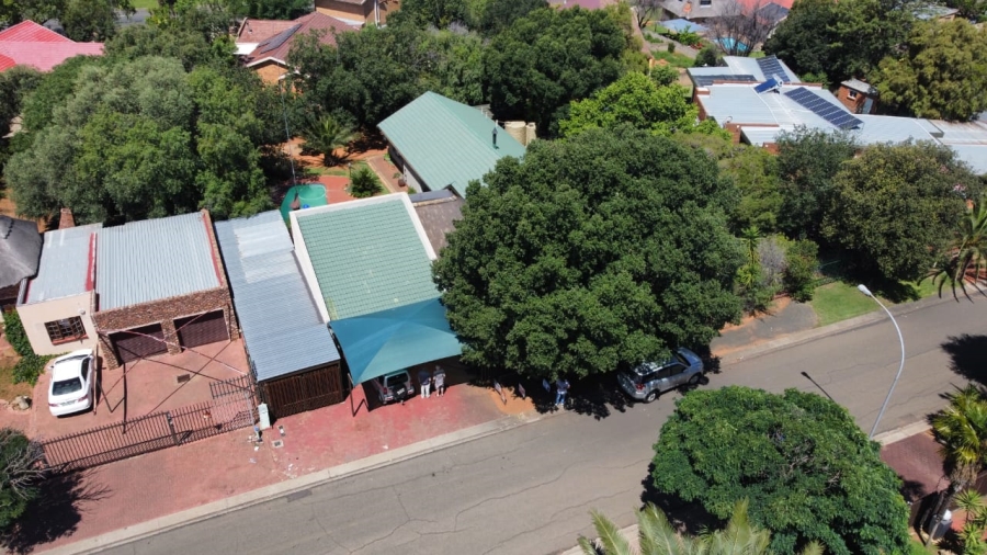 4 Bedroom Property for Sale in Pellissier Free State